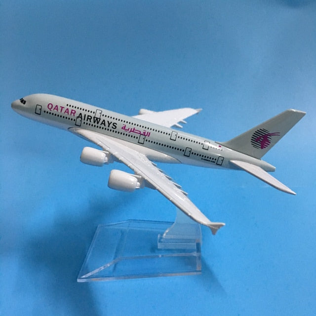 JASON TUTU Original model a380 airbus Boeing 747 airplane model aircraft Diecast Model Metal 1:400 airplane toy Gift collection baby magazin 