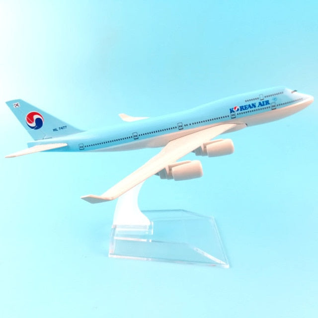 JASON TUTU Original model a380 airbus Boeing 747 airplane model aircraft Diecast Model Metal 1:400 airplane toy Gift collection baby magazin 