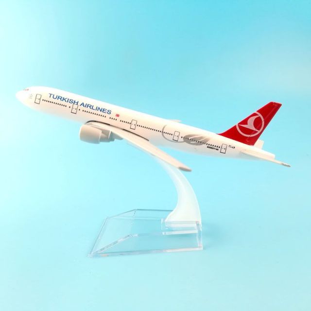 JASON TUTU Original model a380 airbus Boeing 747 airplane model aircraft Diecast Model Metal 1:400 airplane toy Gift collection baby magazin 